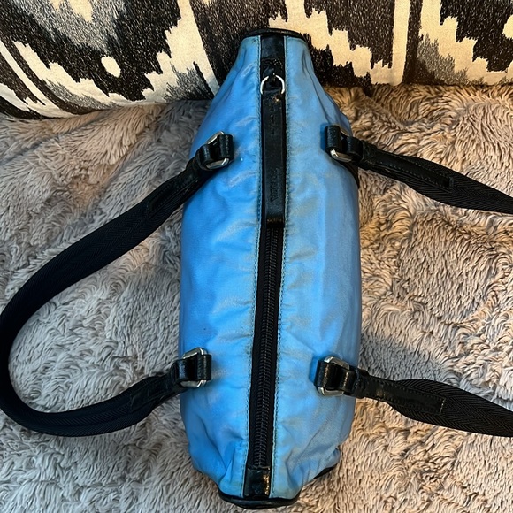 PRADA Nylon Blue Long Strap Shoulder bag casual / sporty look - priced to sell - Picture 6 of 17